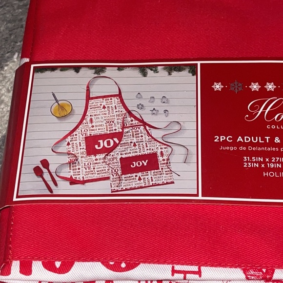 Holiday Words Adult and Kids Apron Set - Picture 2 of 4
